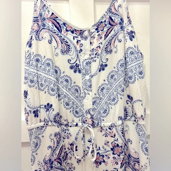 🌶️ Knox Rose spaghetti strap handkerchief hem dress. - Picture 2 of 4